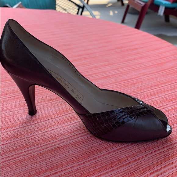 Sandals - Picture 2 of 2